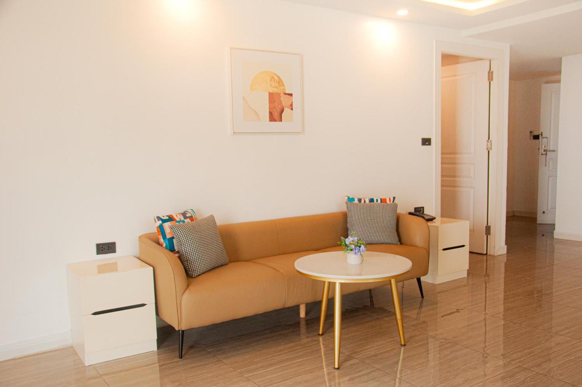 Ht9 Hotel Jomtien Beach Eksteriør billede