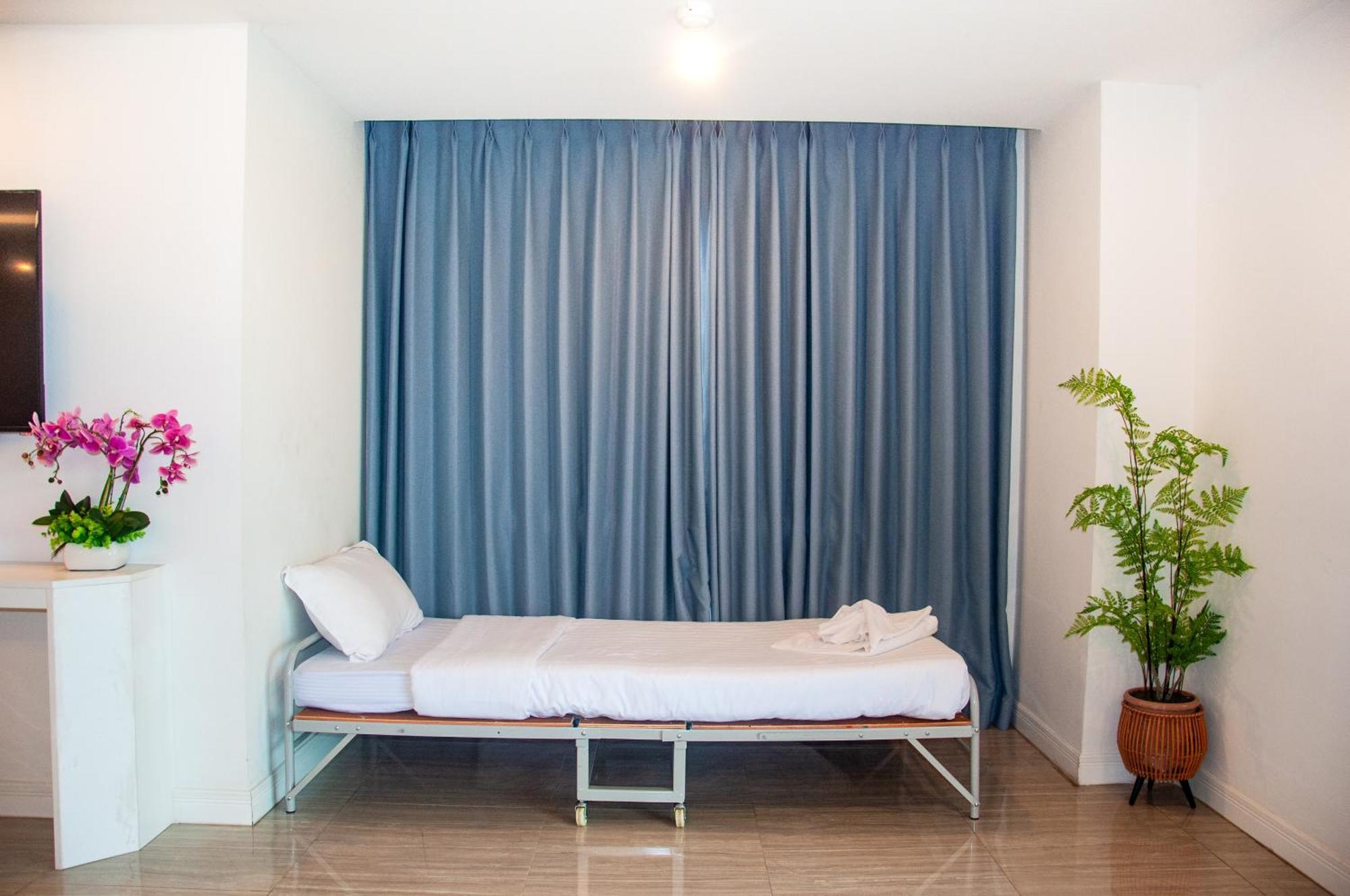 Ht9 Hotel Jomtien Beach Eksteriør billede
