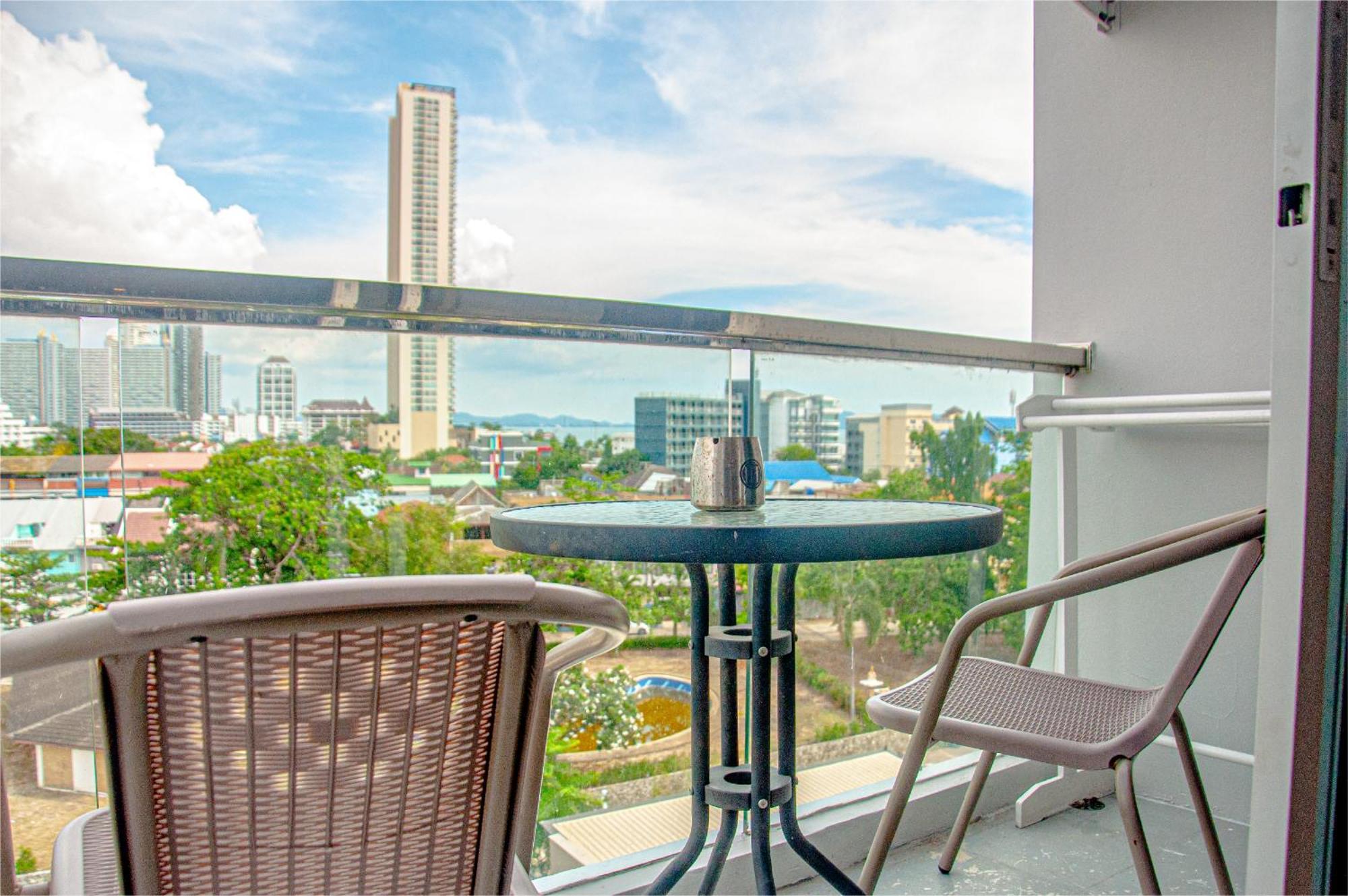 Ht9 Hotel Jomtien Beach Eksteriør billede